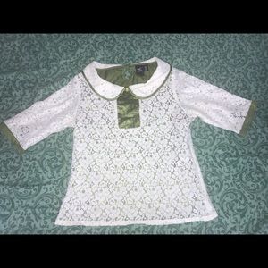 Mod cloth lined lace top